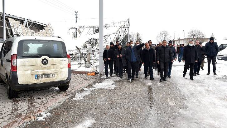 Büyükşehir Belediye Başkanı Selahattin Gürkan, Galericiler Sitesi Esnafını Ziyaret Etti